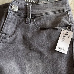 Limited Skinny Leg Gray Jeans, NWT, Size 2